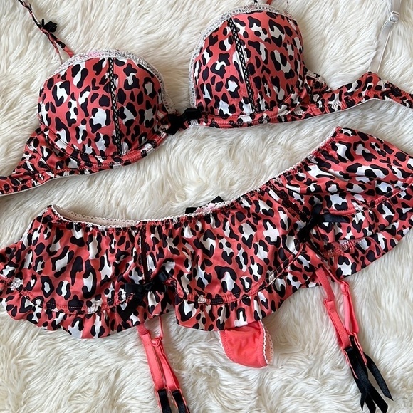 Victoria’s Secret Sexy Little Things Set